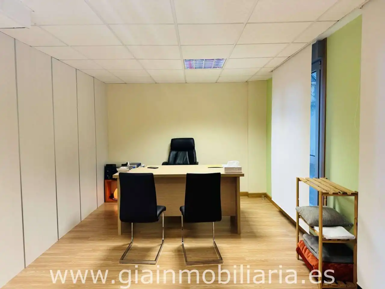 Office for sale in O Porriño    with Air Conditioner and Heating