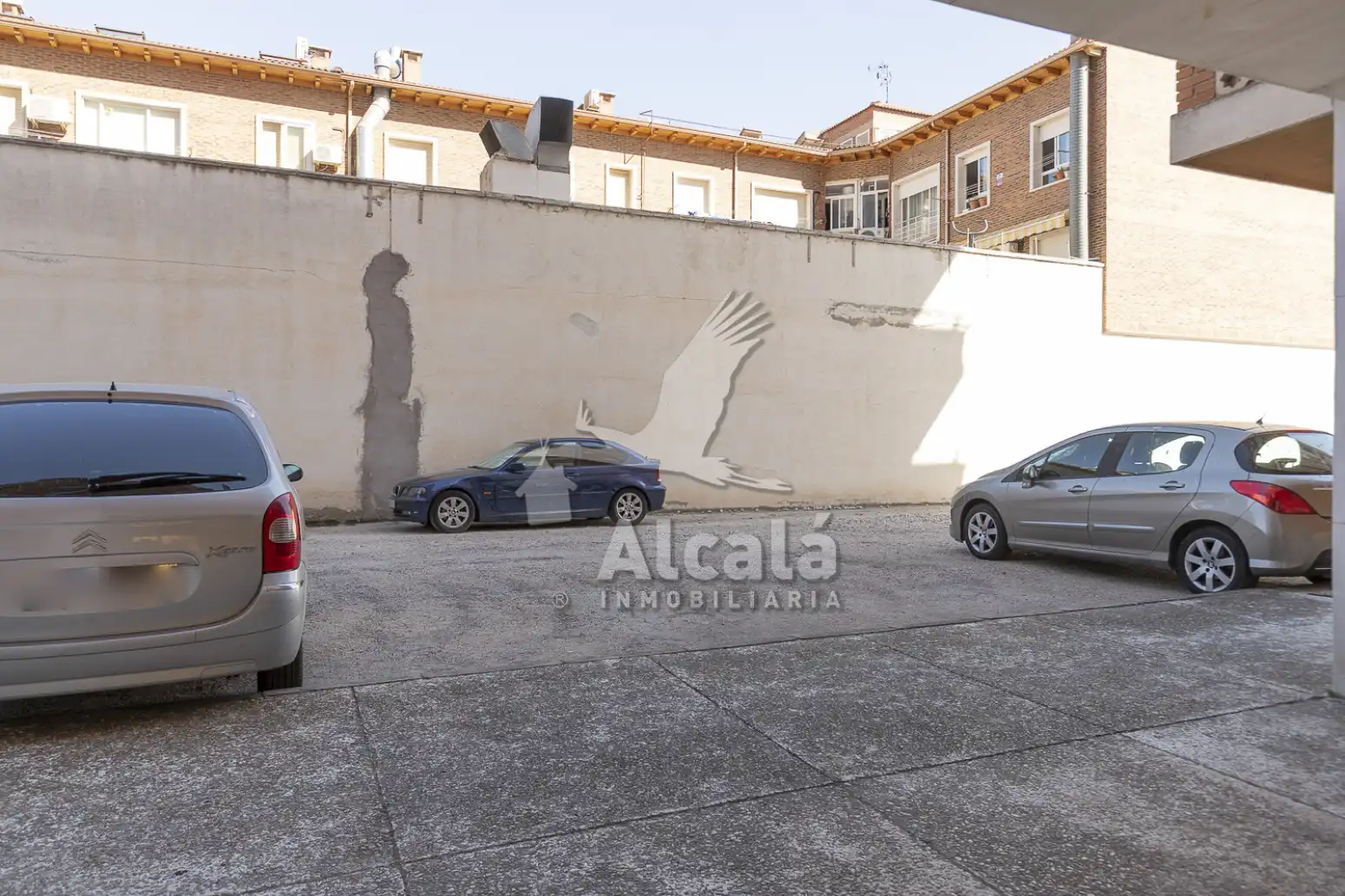 Aparcament de Pis en venda en Azuqueca de Henares amb Calefacció i Terrassa