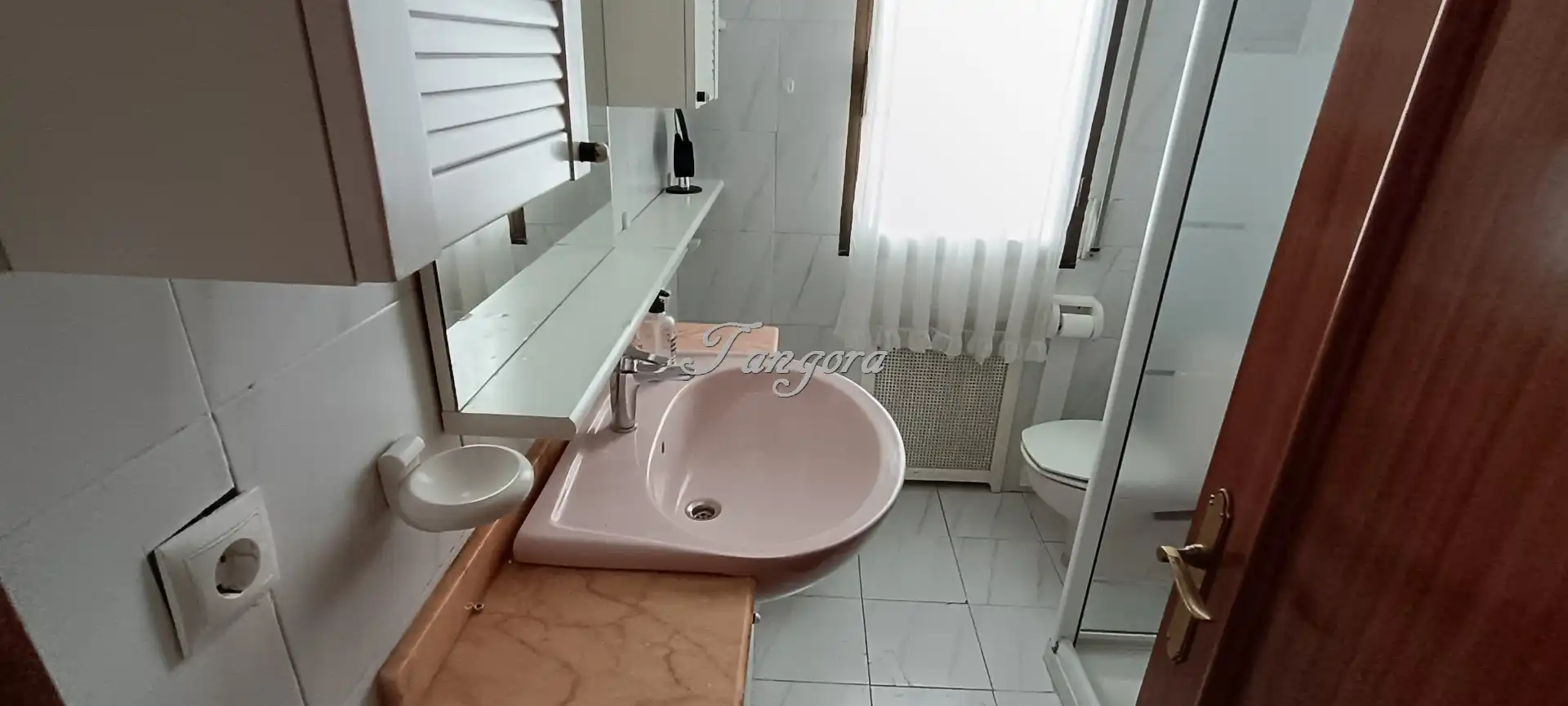 Bany de Pis en venda en Bilbao  amb Calefacció, Parquet i Forn