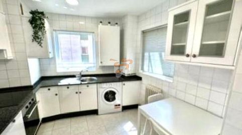 Foto 2 de Apartament en venda a Esteiro, Ferrol