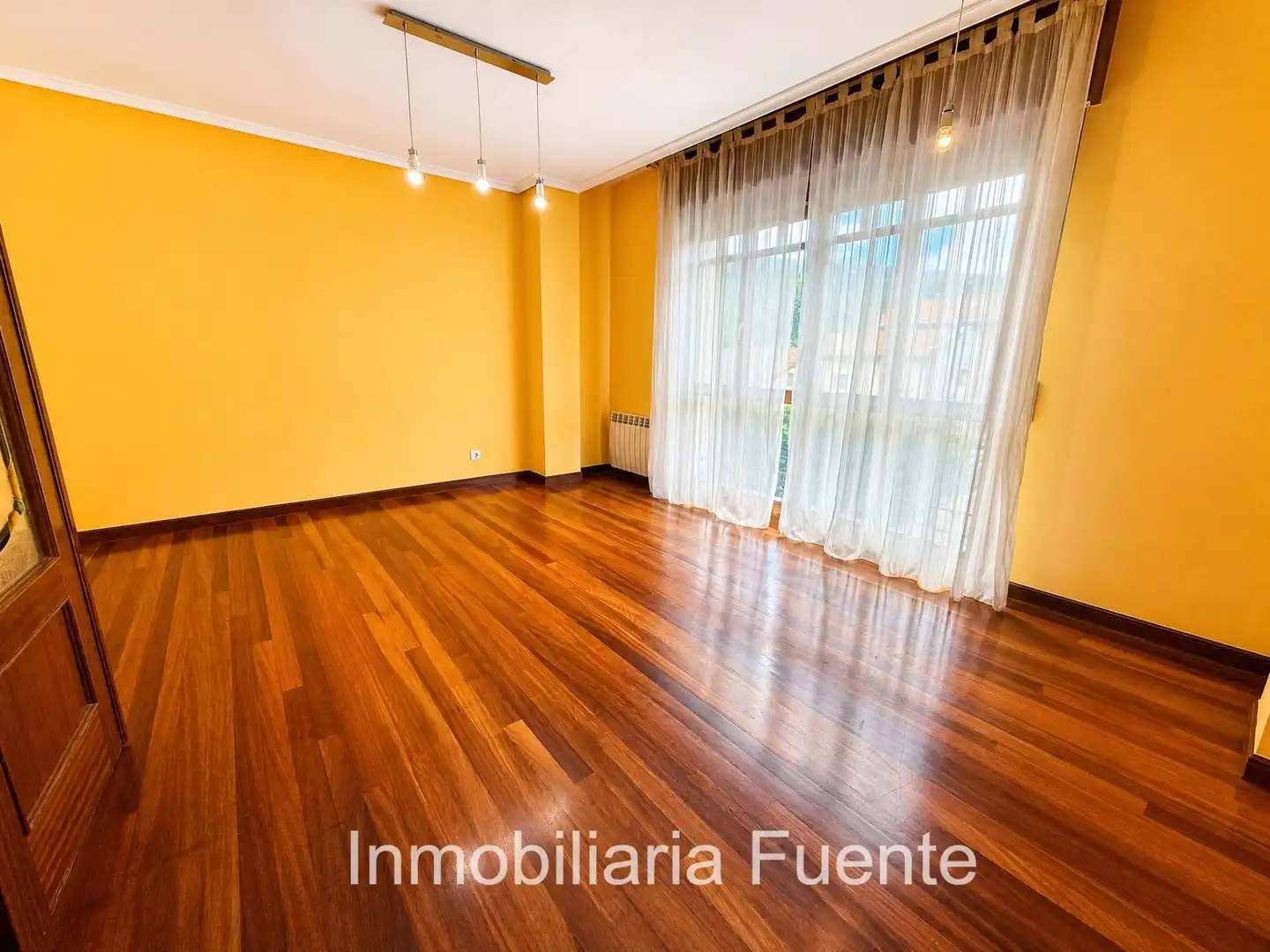 Sala d'estar de Pis en venda en Artzentales amb Calefacció