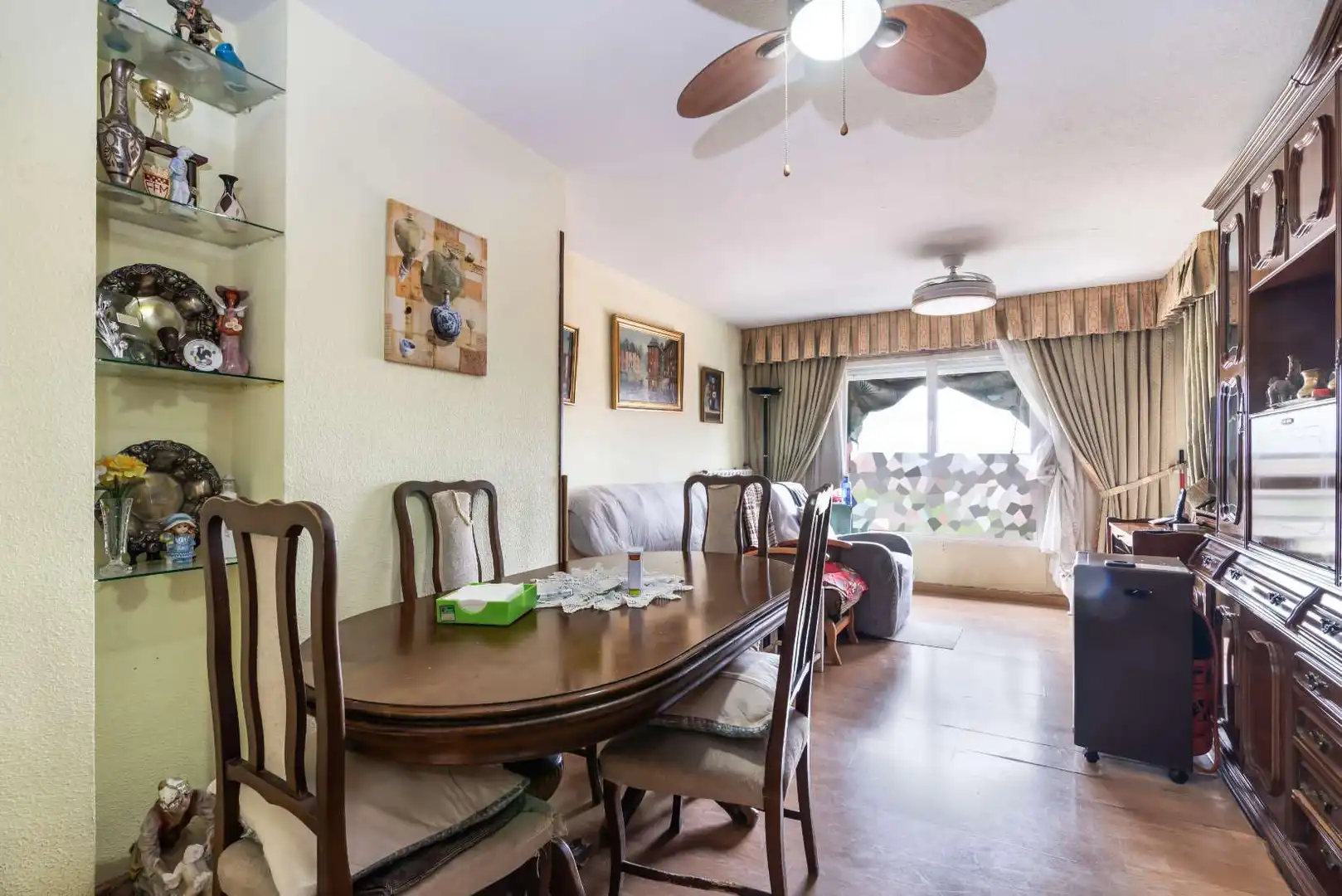 Dining room of Flat for sale in  Madrid Capital  with Terrace and Furnished