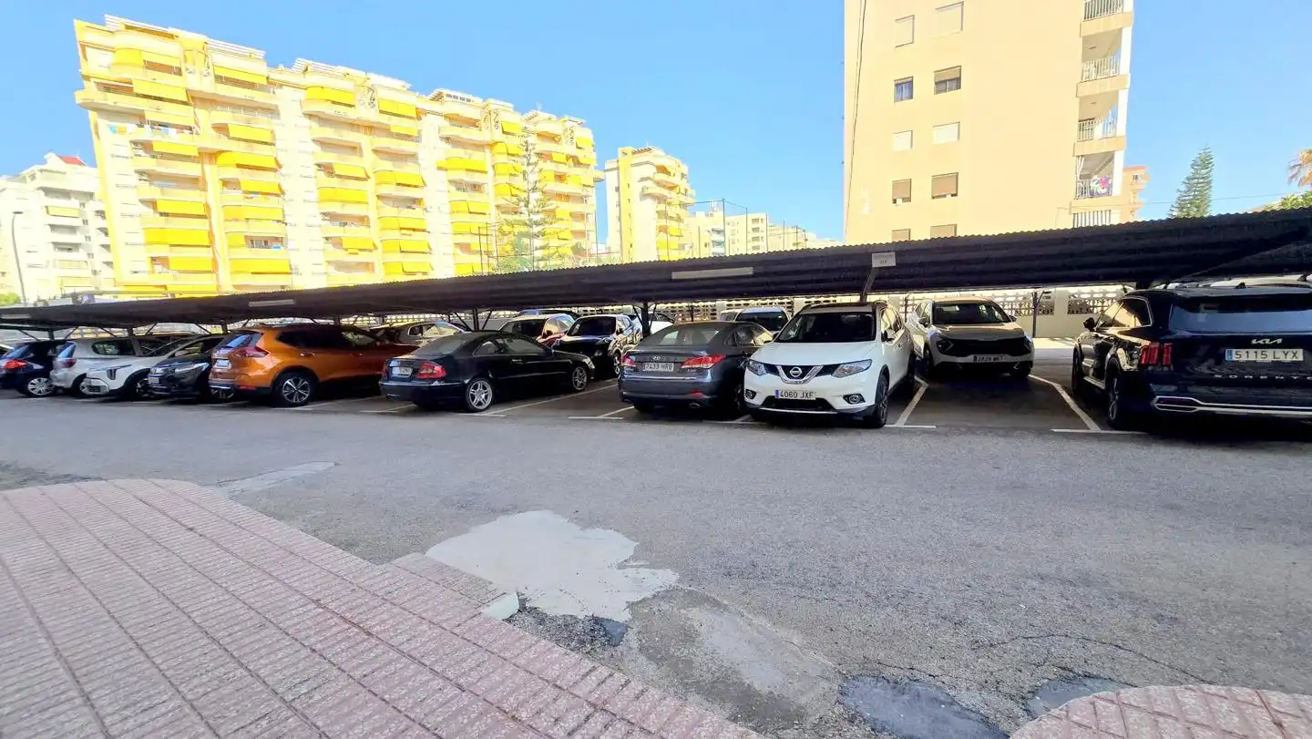 Parking de Apartamento en venta en Gandia con Aire acondicionado, Terraza y Amueblado