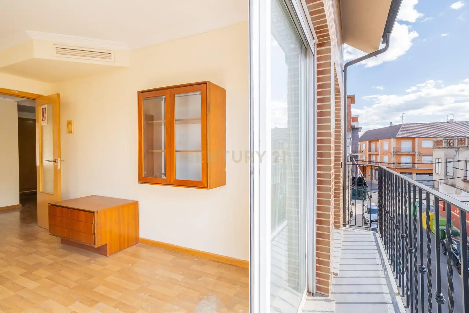Terrasse von Wohnungen zum Verkauf in La Pobla Llarga mit Klimaanlage, Ofen und Balkon