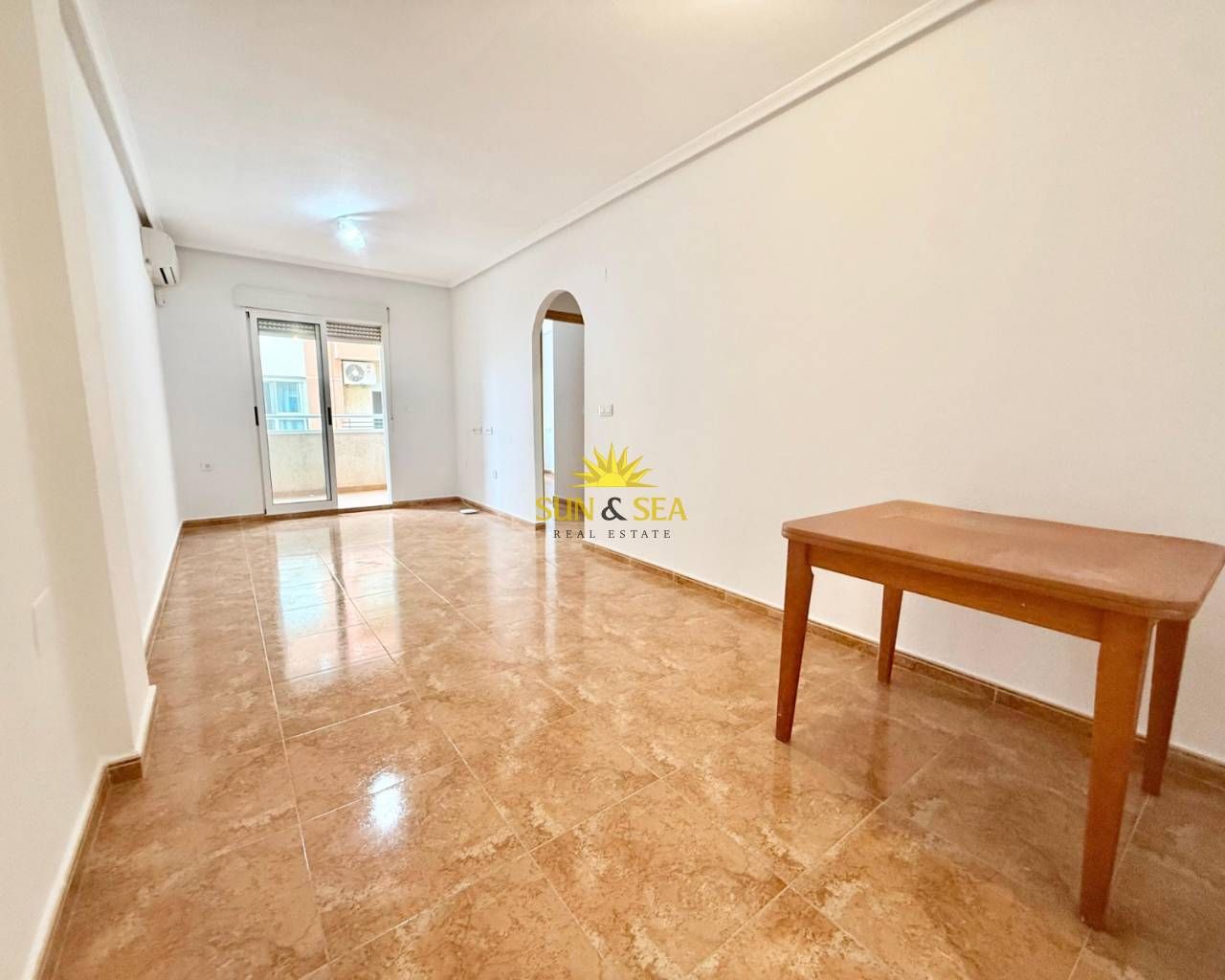 Flat for rent in Los Montesinos  with Air Conditioner, Heating and Swimming Pool