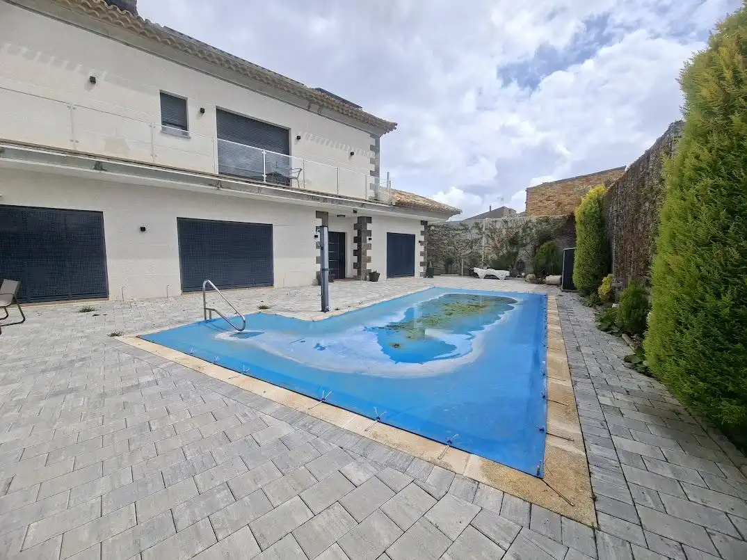 Swimming pool of Houses for sale in Hontecillas  with Air Conditioner, Private garden and Terrace