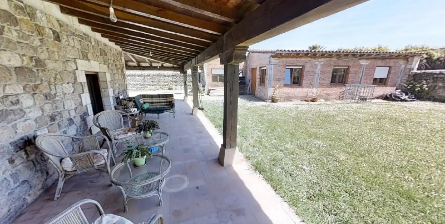Terrassa de Casa o xalet en venda en Cabezón de la Sal amb Calefacció, Jardí privat i Terrassa