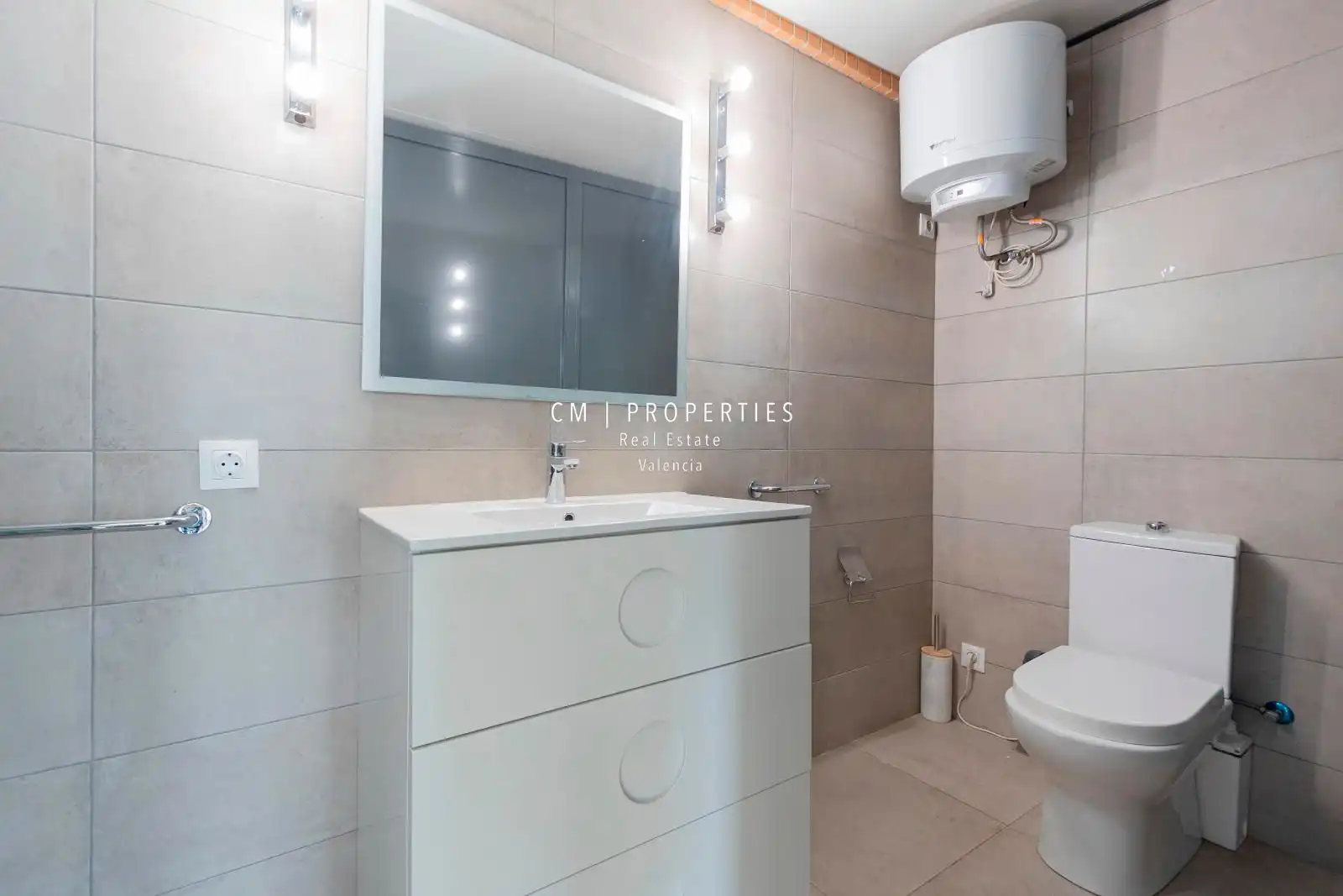 Baño de Ático de alquiler en Alboraya con Aire acondicionado, Calefacción y Parquet