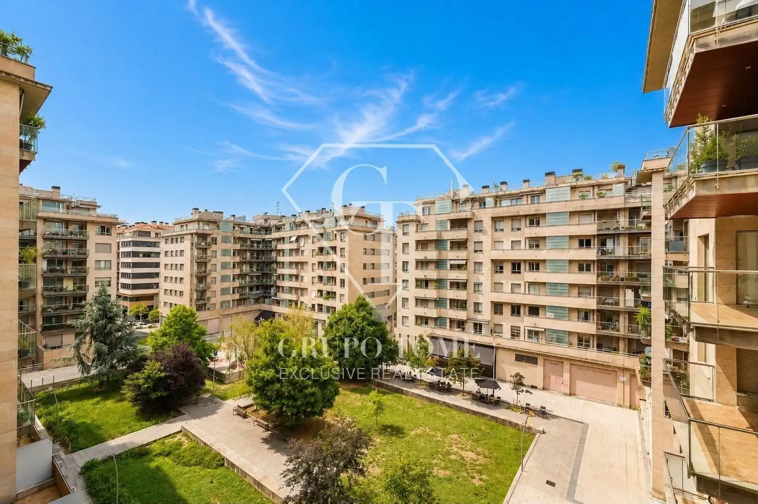 Vista exterior de Pis en venda en Donostia - San Sebastián  amb Aire condicionat, Calefacció i Terrassa