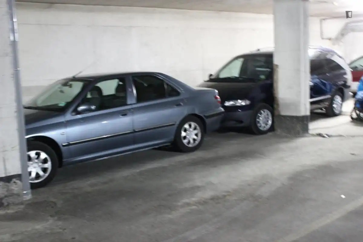 Parking of Apartments for rent in Madrid  with Air Conditioner, Heating and Furnished