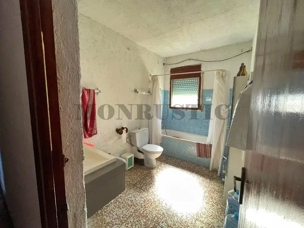 Cocina de Finca rústica en venta en Querol con Jardín privado, Terraza y Trastero