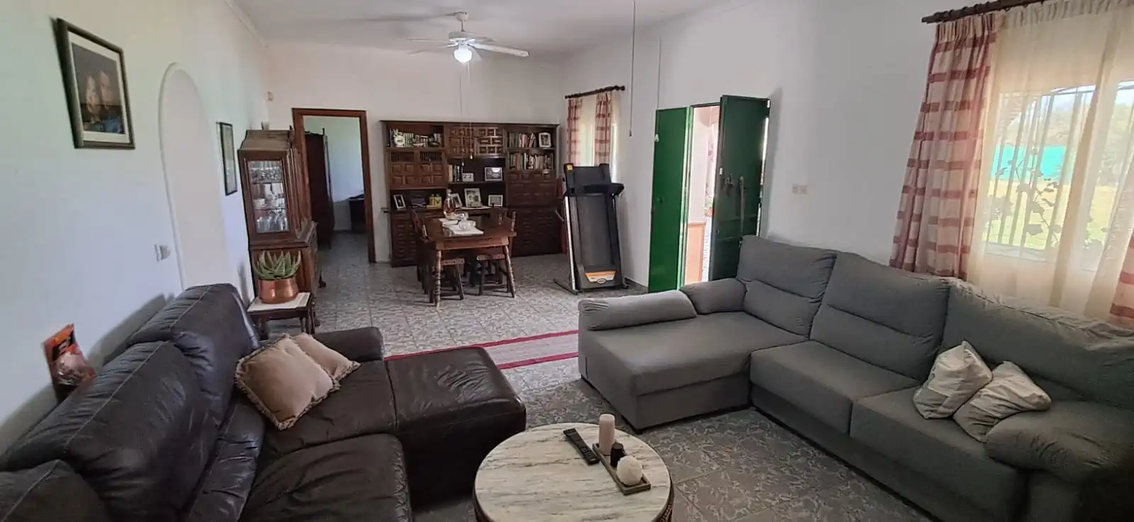 Living room of Houses for sale in Utrera  with Private garden and Swimming Pool