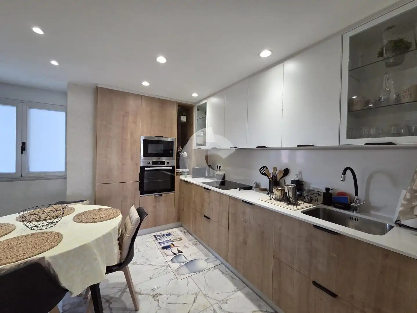 Kitchen of Flat for rent in Vigo   with Heating and Furnished