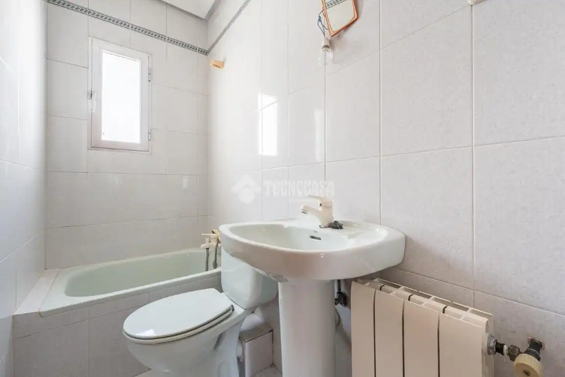 Badezimmer von Wohnung zum Verkauf in Madrid
