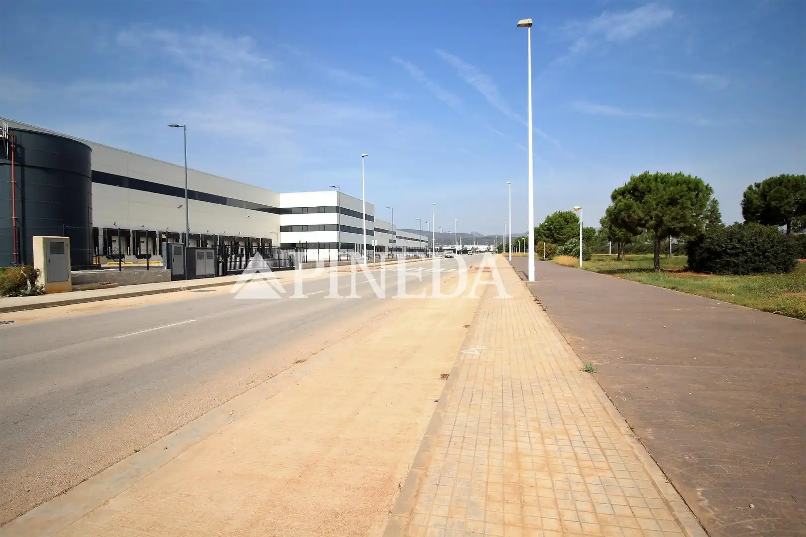 Terreno industriale in vendita a Avenida Camí de la Mar
