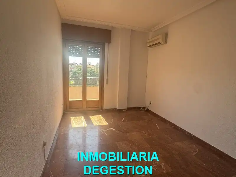 Bedroom of Flat for rent in Linares  with Air Conditioner and Balcony