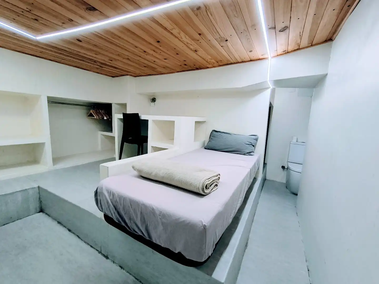 Schlafzimmer von Maisonette zum Verkauf in Madrid mit Abstellraum und Möbliert