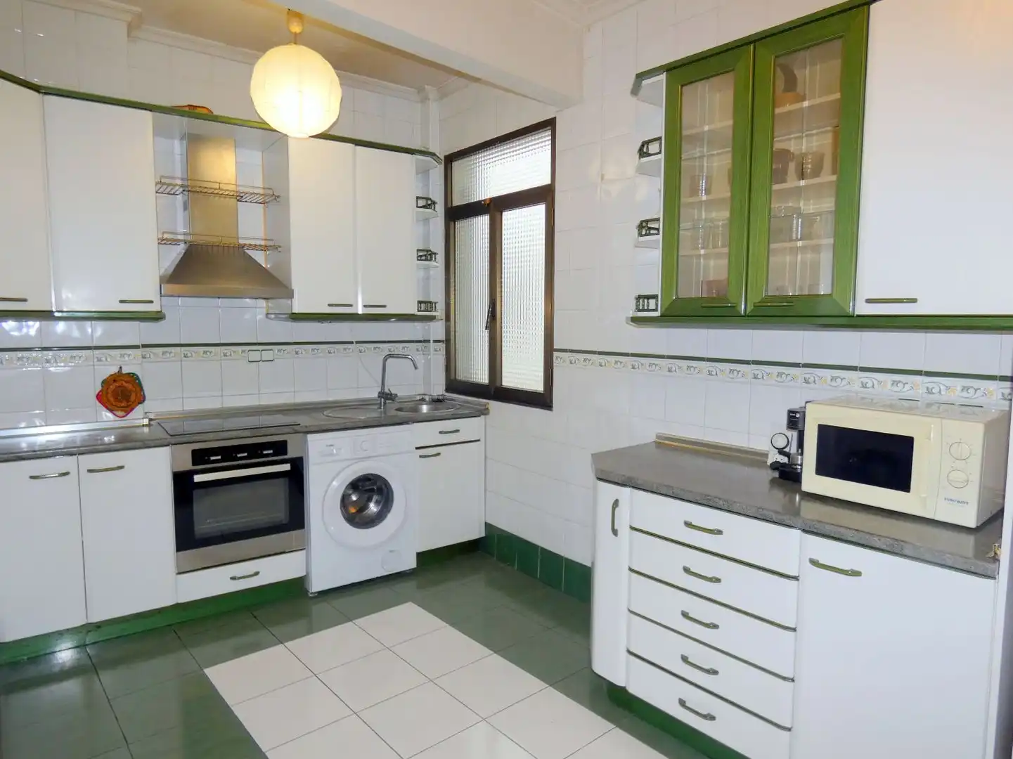 Piso con ascensor en venta en Eguiluz Antonio Médico Kalea, imagen 6