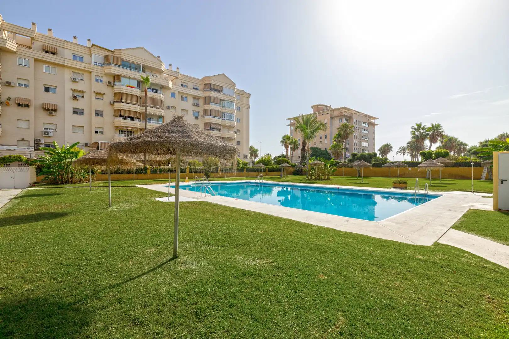 Swimming pool of Flat for sale in Málaga  with Air Conditioner, Heating and Terrace