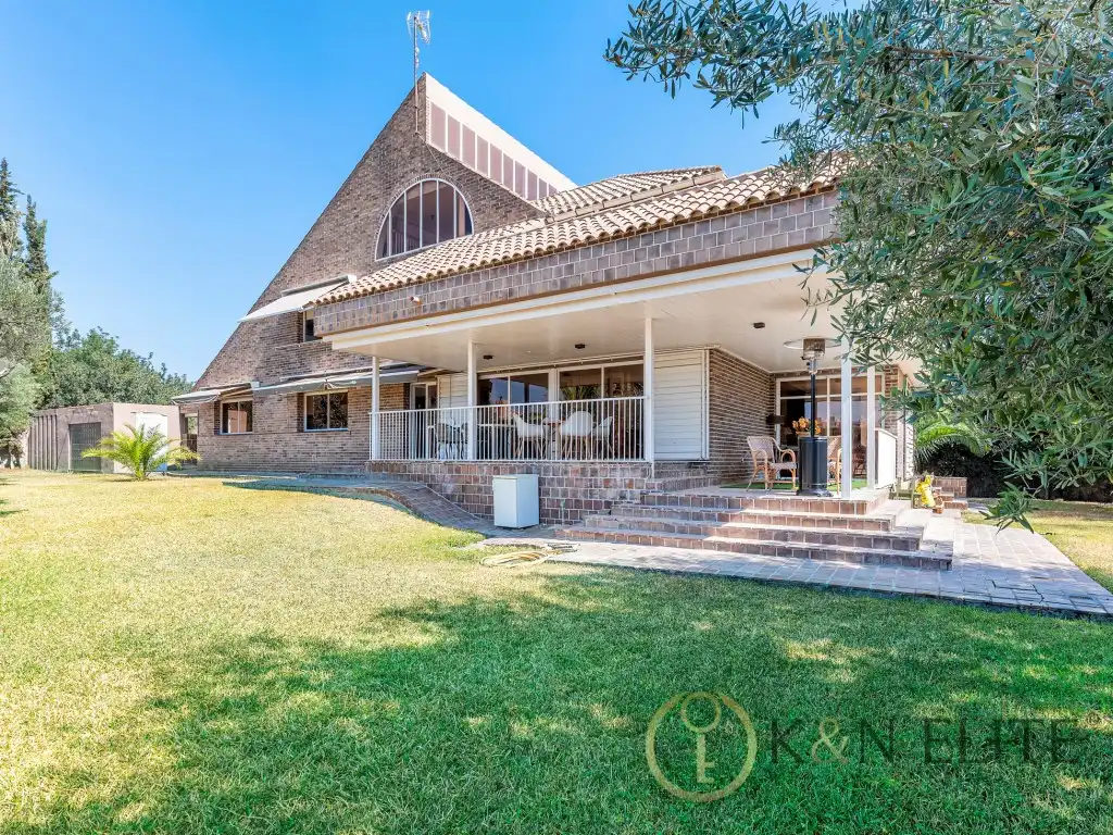 Vista exterior de Casa o xalet en venda en Sant Joan d'Alacant amb Aire condicionat, Jardí privat i Terrassa