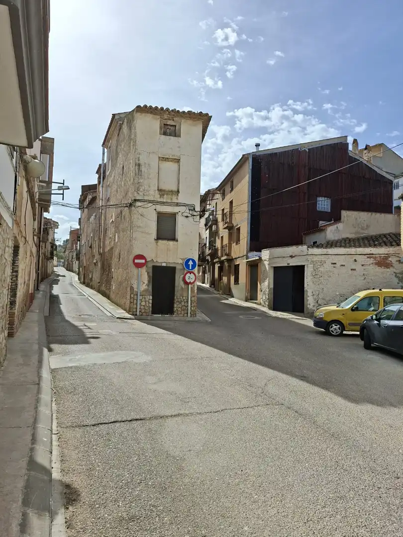 Vista exterior de Casa o xalet en venda en Fabara amb Moblat i Balcó