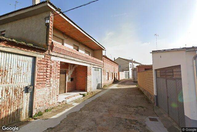 Casa adosada en Venta en CL SAN QUINTIN en Cañizal