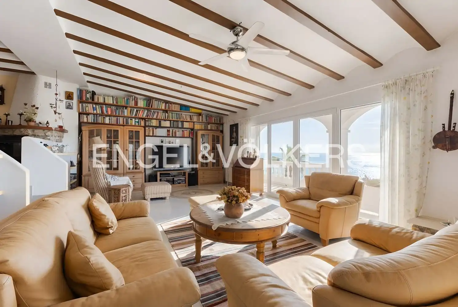 Sala de estar de Casa o chalet en venta en Alcalà de Xivert con Calefacción, Jardín privado y Terraza