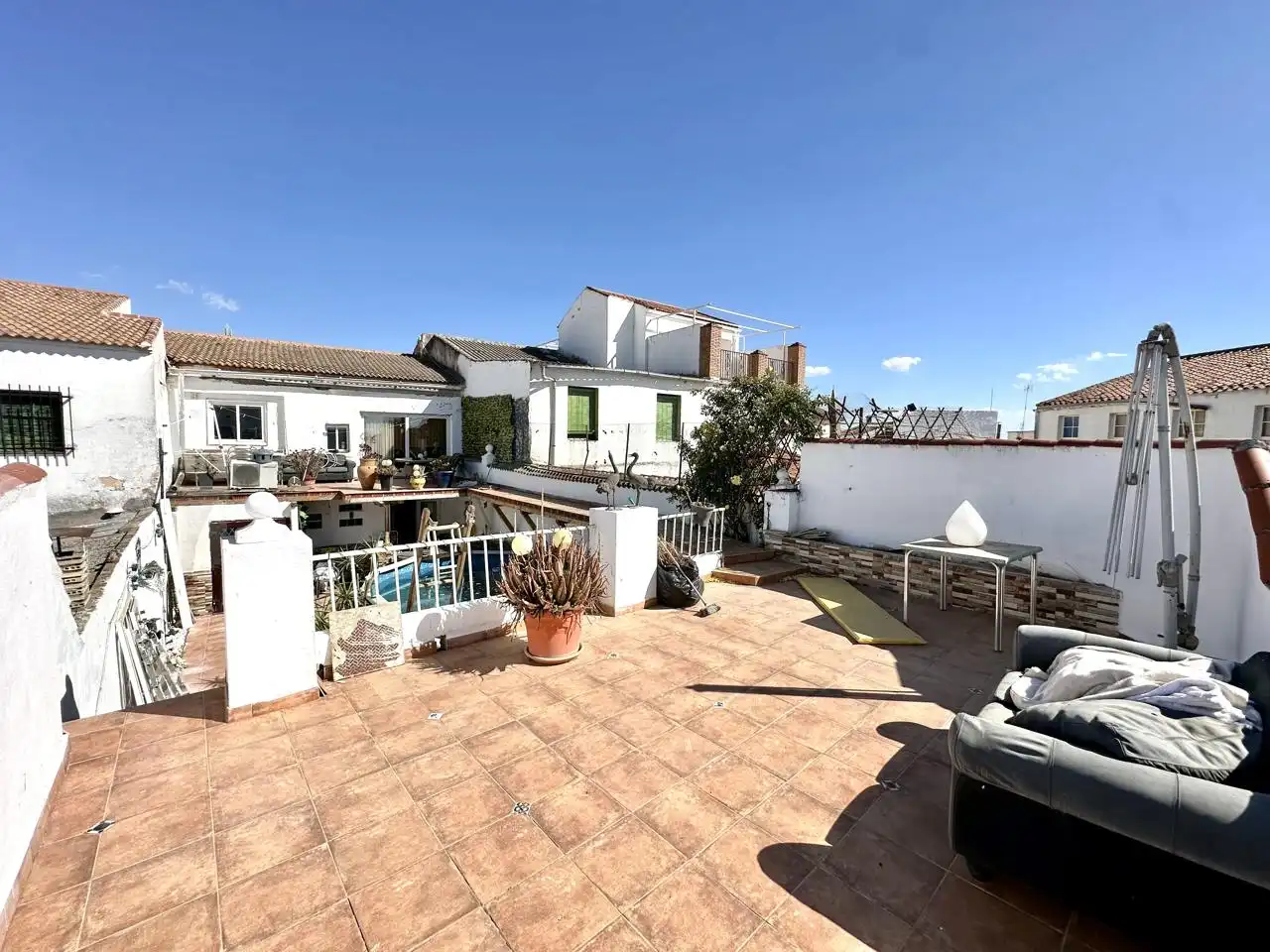Vista exterior de Casa o xalet en venda en Fuente de Piedra amb Terrassa, Traster i Piscina