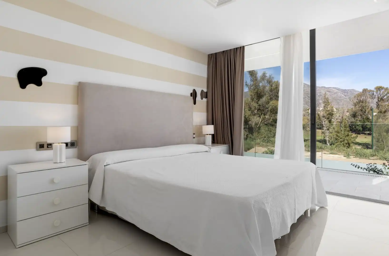 Haus mit Terrasse zum Verkauf in Nueva Andalucía, imagen 13