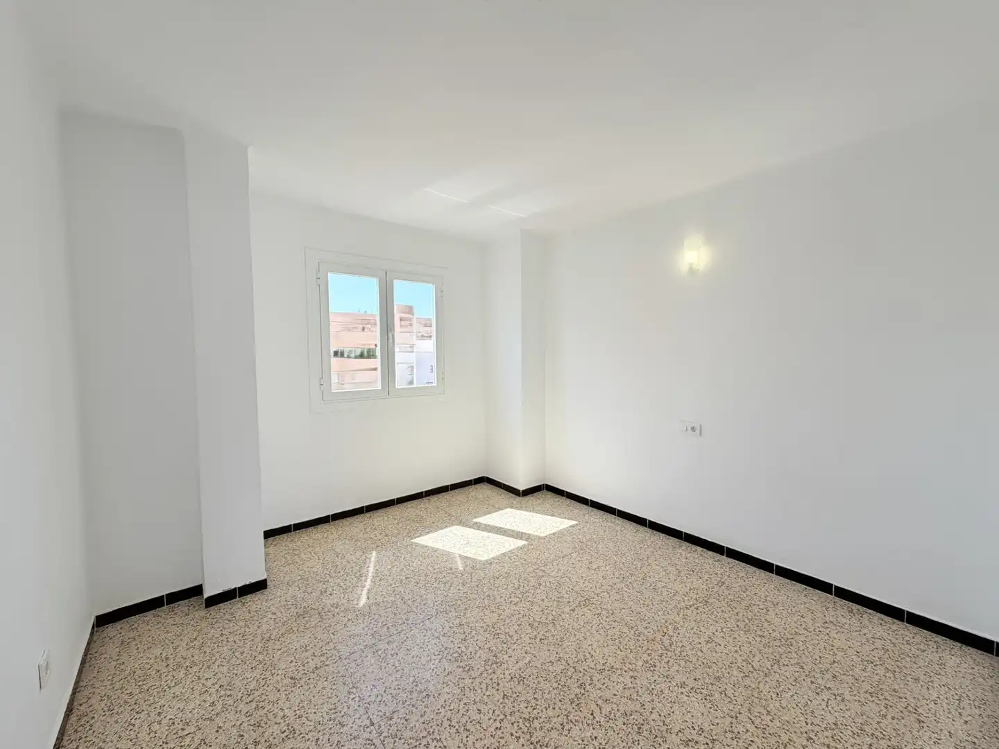 Penthouse with terrace for sale in Carrer de l'Infant Pagà, imagen 13