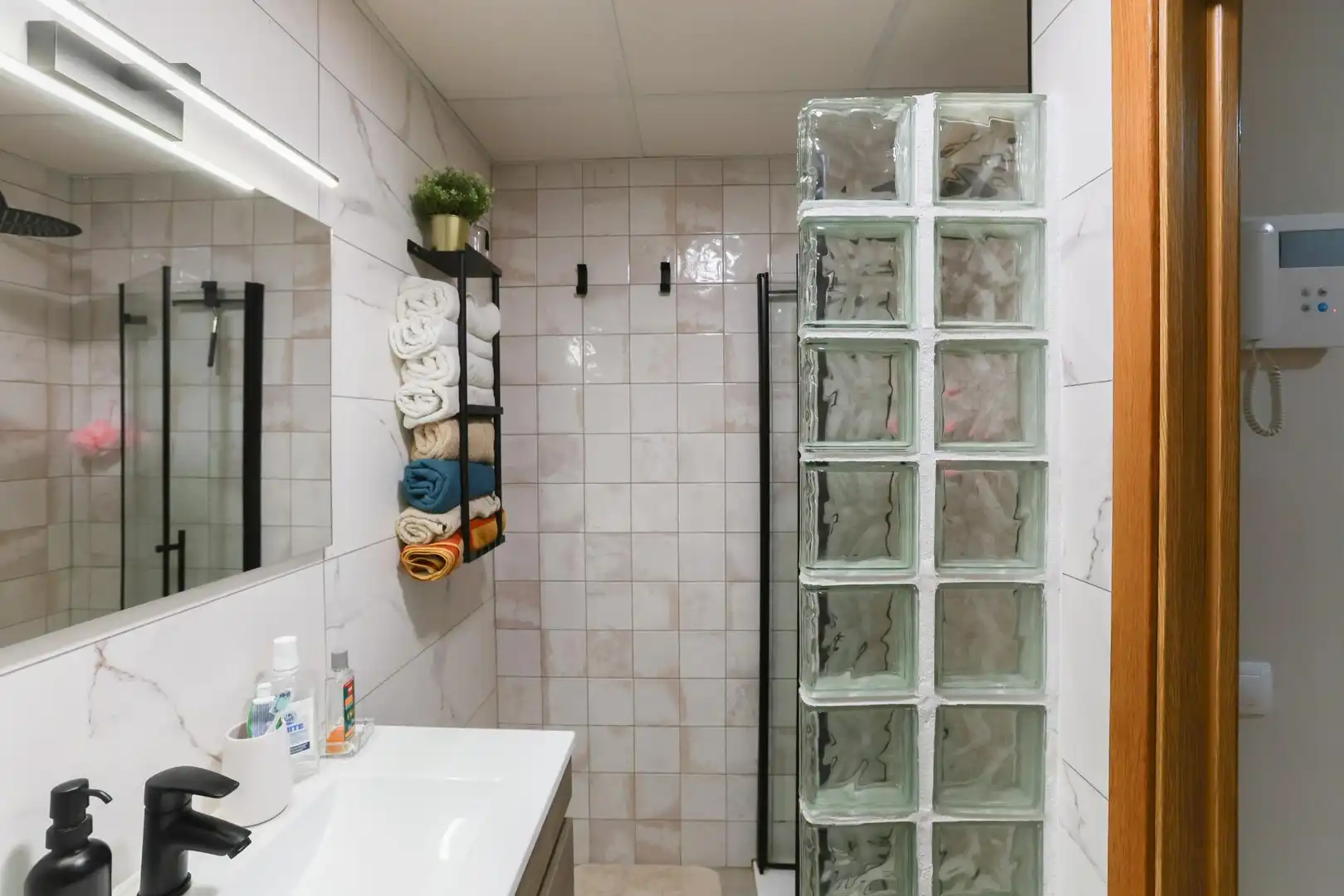 Baño de Planta baja en venta en Málaga con Aire acondicionado, Calefacción y Alarma
