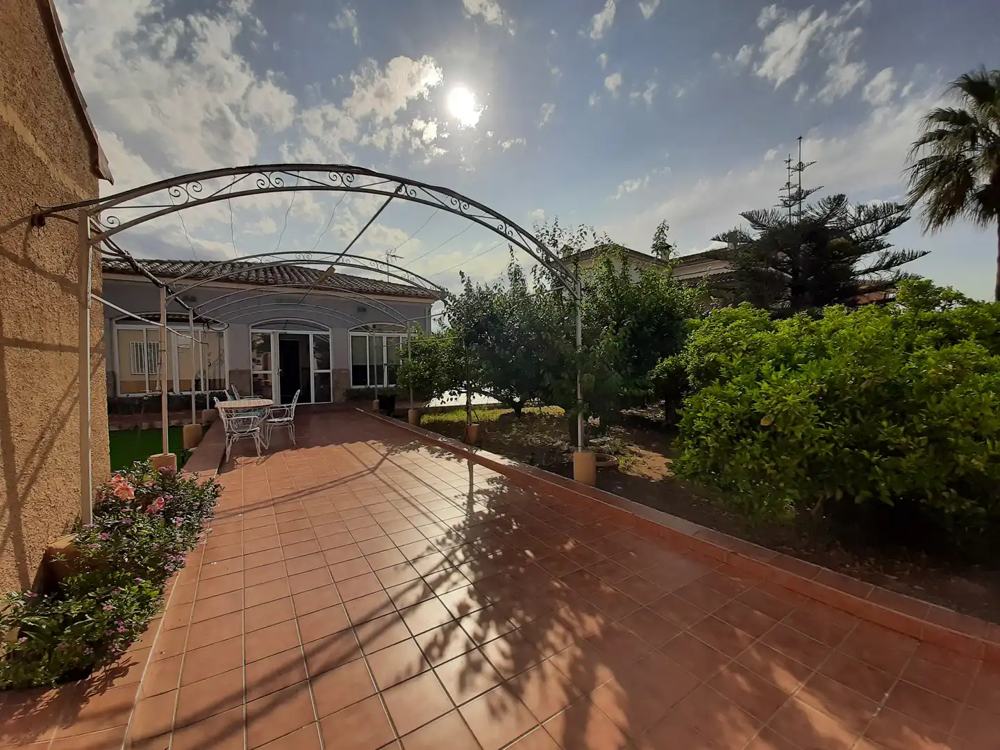 Chalet con jardín en venta en Oliva pueblo
