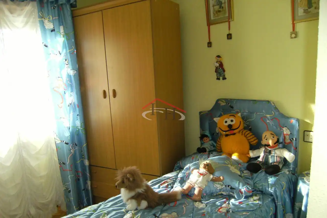 Schlafzimmer von Wohnung zum Verkauf in Mansilla de las Mulas mit Heizung, Terrasse und Möbliert