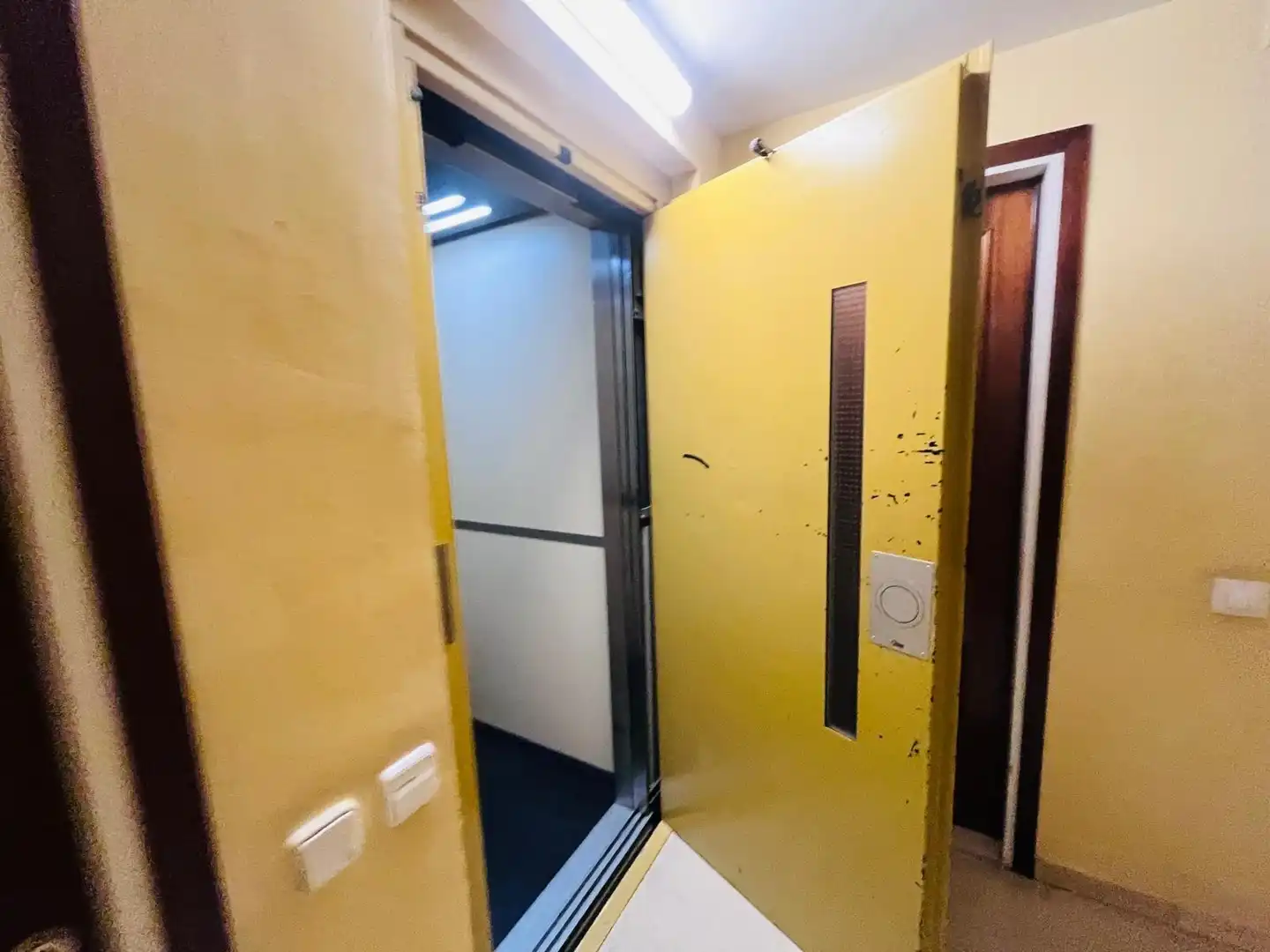 Wohnung zum Verkauf in Vilanova i la Geltrú mit Parkett und Balkon
