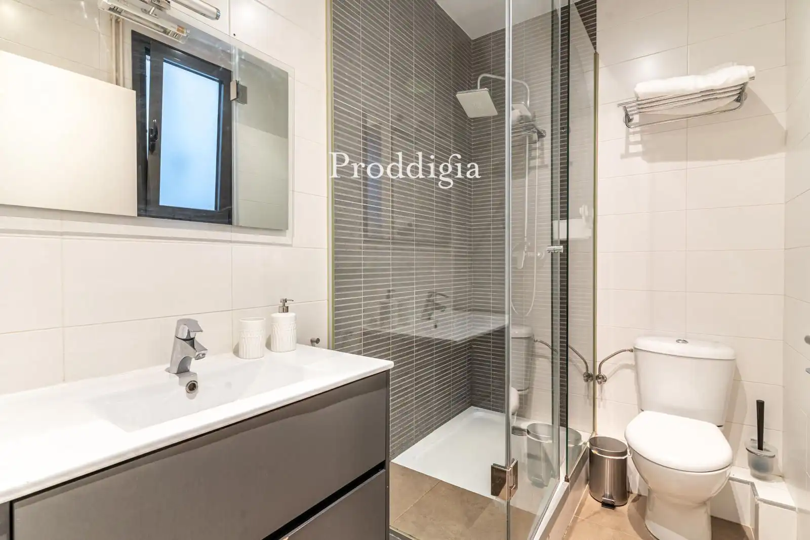Wohnung zur Miete in Balmes, El Putget i el Farró