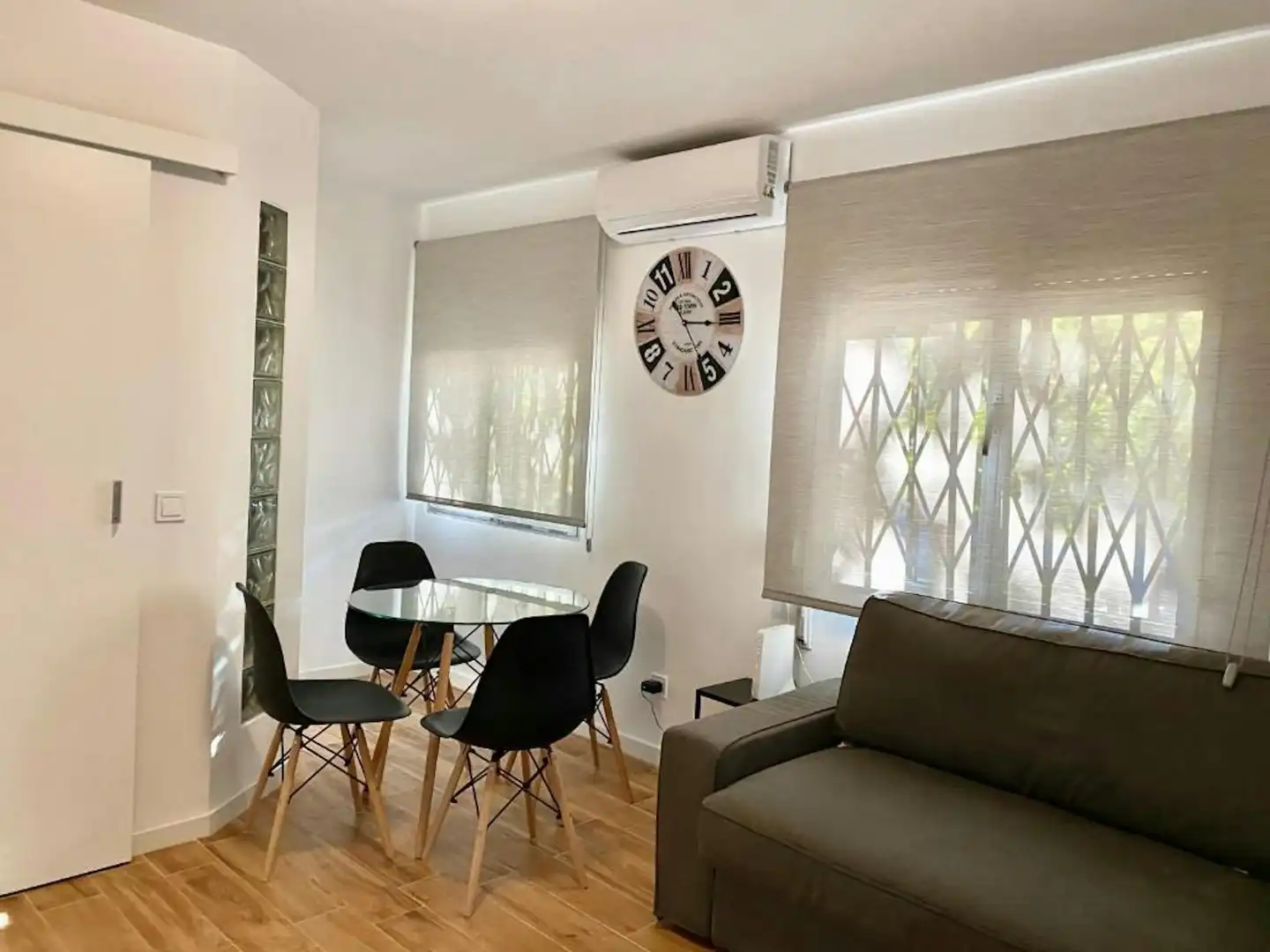 Vista exterior de Piso de alquiler en Madrid con Aire acondicionado, Calefacción y Amueblado