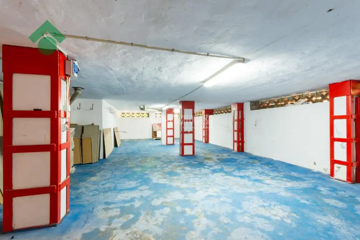 Garage zum Verkauf in Nerja