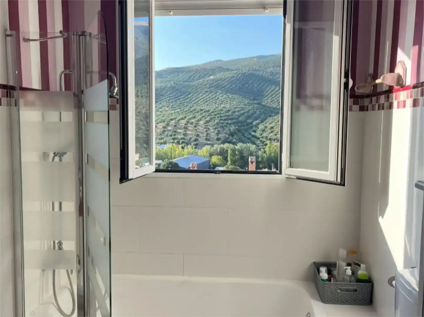 Bany de Casa o xalet en venda en Los Villares amb Aire condicionat, Piscina i Balcó