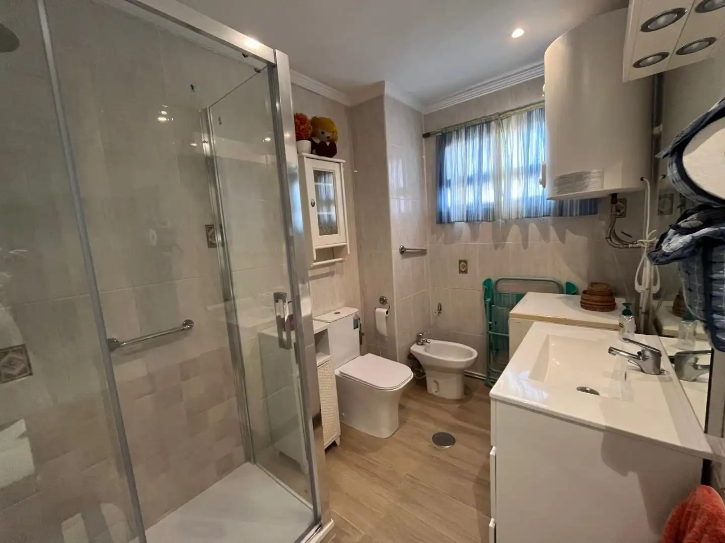 Badezimmer von Wohnungen zur Miete in Playa de los Boliches