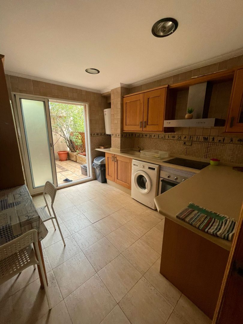 Kitchen of Flat for sale in  Valencia Capital  with Air Conditioner, Terrace and Balcony