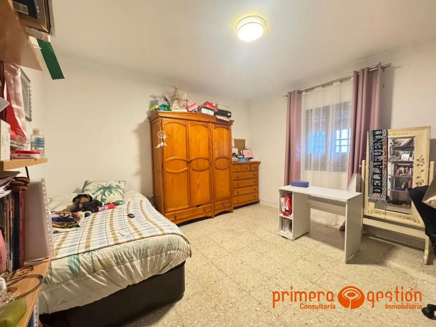 Habitación de Casa o chalet en venta en Carmona