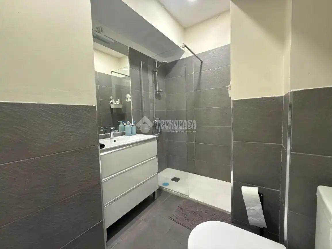 Baño de Piso en venta en Madrid con Aire acondicionado, Calefacción y Parquet