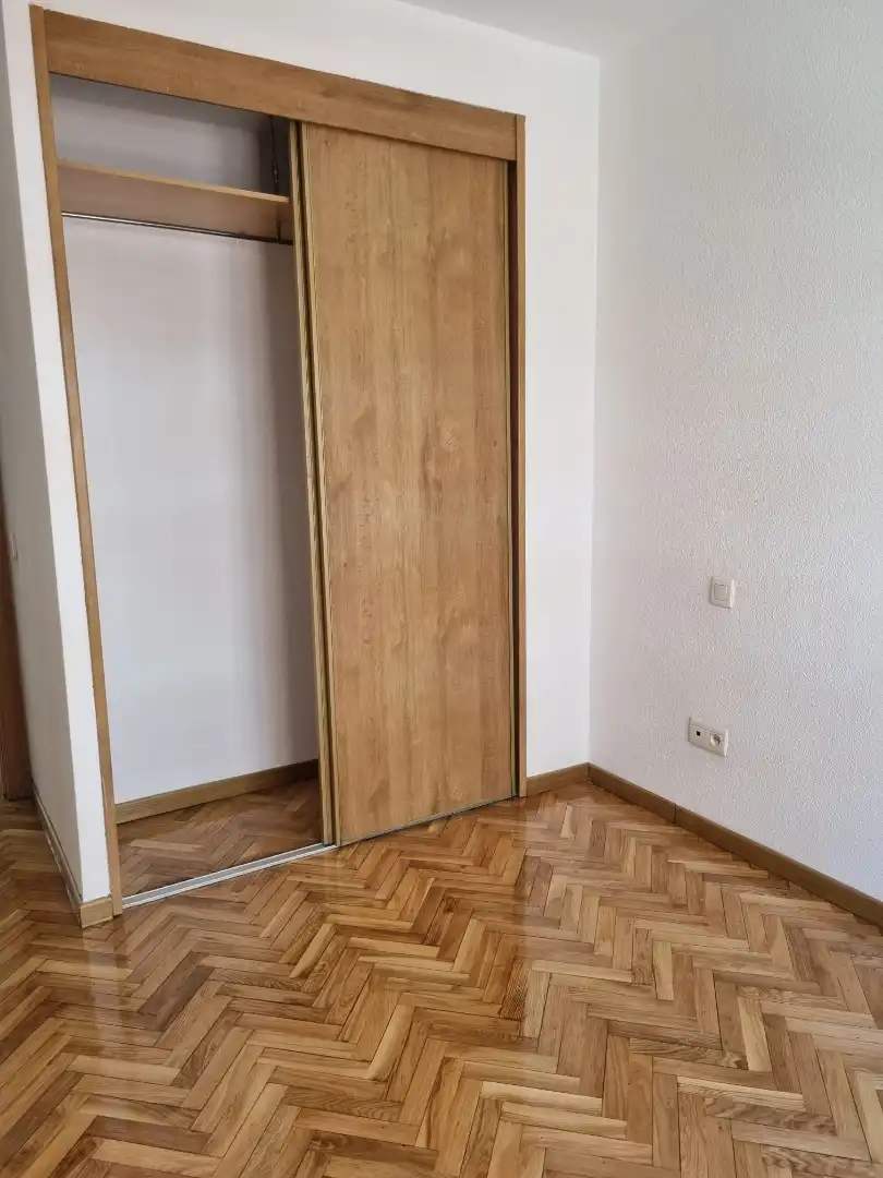 Habitación de Piso de alquiler en Madrid con Calefacción, Parquet y Trastero