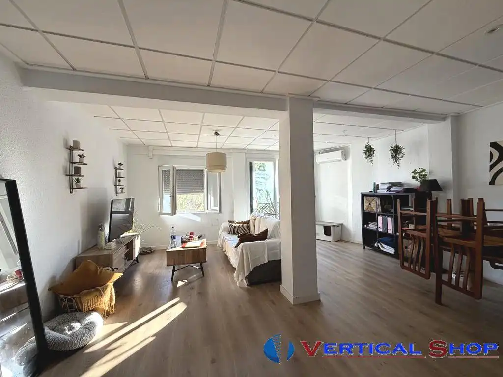 Living room of Flat for sale in Villena  with Air Conditioner, Parquet flooring and Balcony