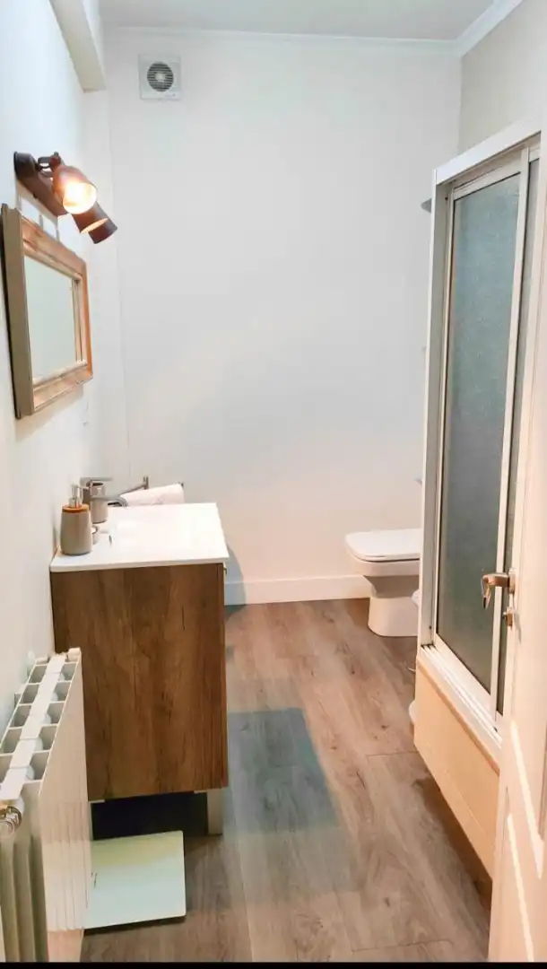 Baño de Casa o chalet para compartir en Vigo  con Calefacción, Jardín privado y Terraza