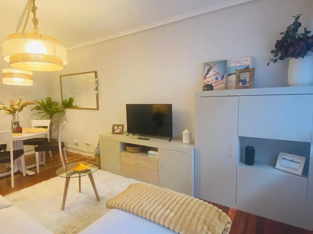 Sala de estar de Piso de alquiler en Ezcaray con Calefacción, Terraza y Balcón
