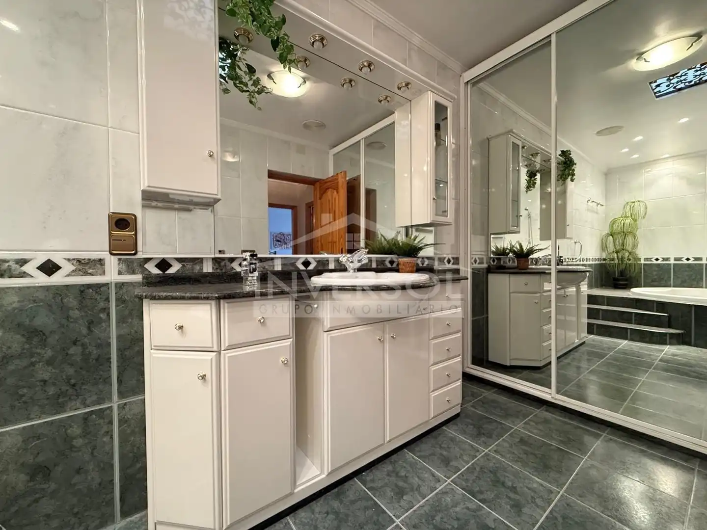 Baño de Casa adosada en venta en Dalías con Terraza y Amueblado
