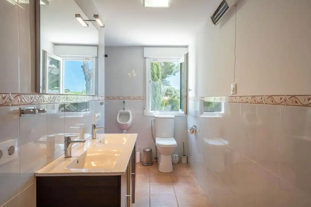 Bathroom of Houses for sale in Jávea / Xàbia  with Air Conditioner, Heating and Private garden