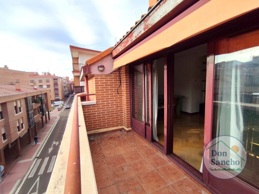 Terraza de Piso en venta en Valladolid Capital con Calefacción, Terraza y Amueblado