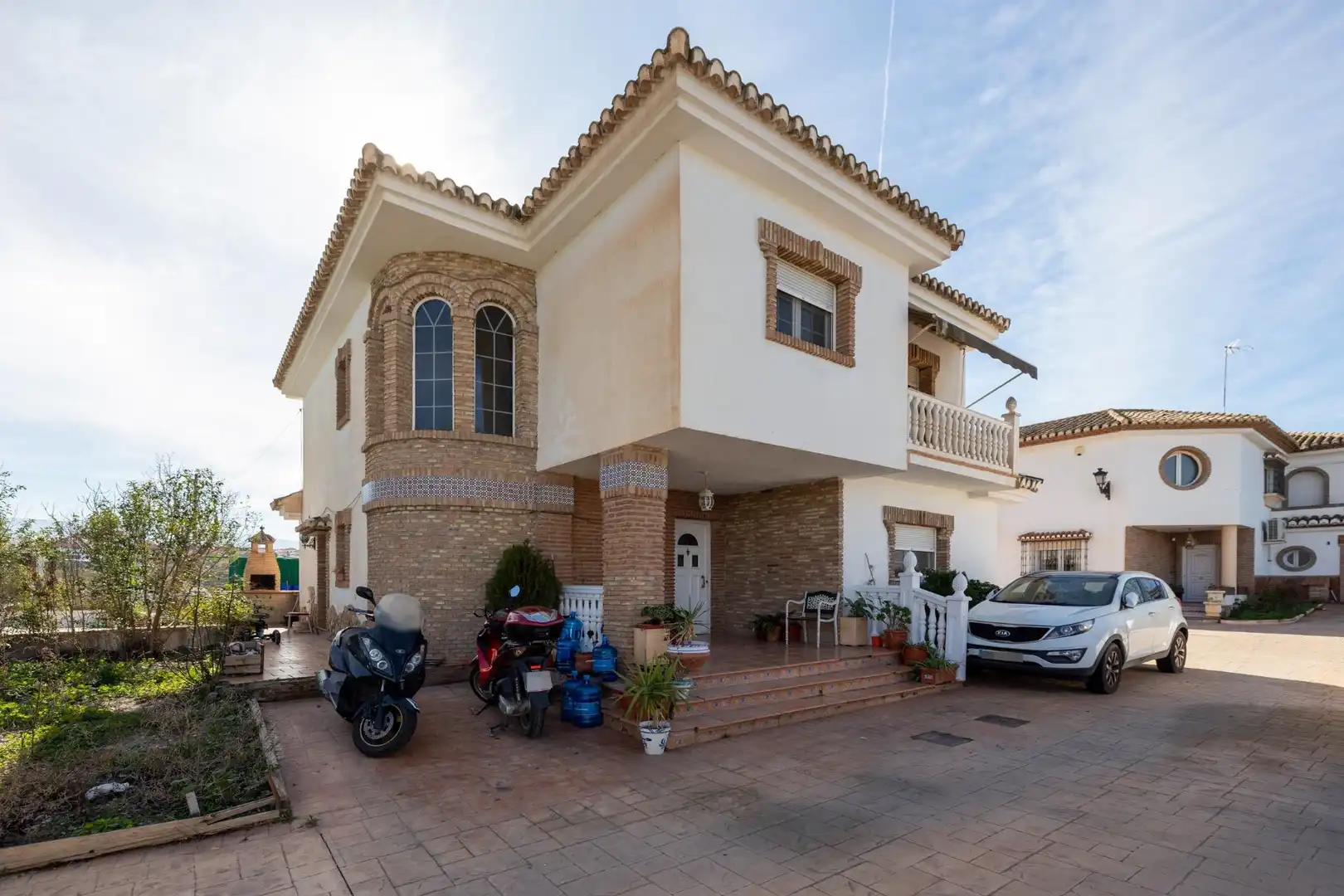 Vista exterior de Casa o chalet en venta en Ogíjares con Aire acondicionado, Calefacción y Terraza